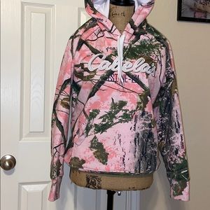 SALE‼️3/$15 Cabelas hoodie sweater